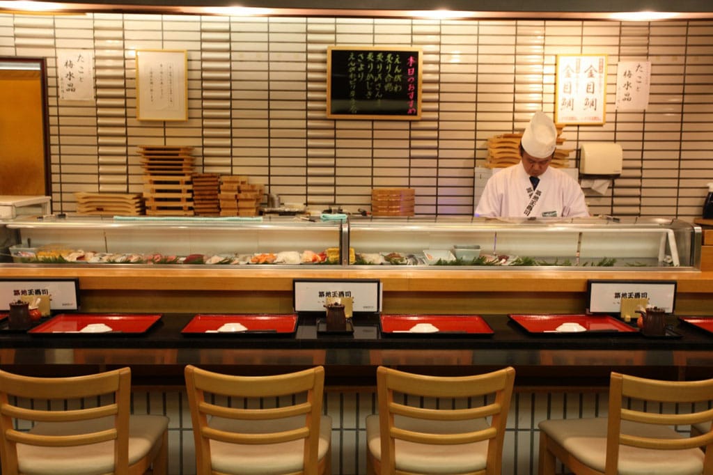 chirashi sushi don by jiro